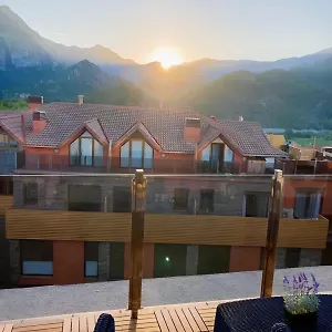 https://apartament-dplex-amb-vistes-al-pirineu-catal.catalonia-hotels.com